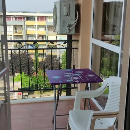 Sun & Sea Apartament *